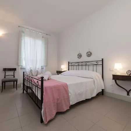 Corte Meraviglia - Relais B&B 루카