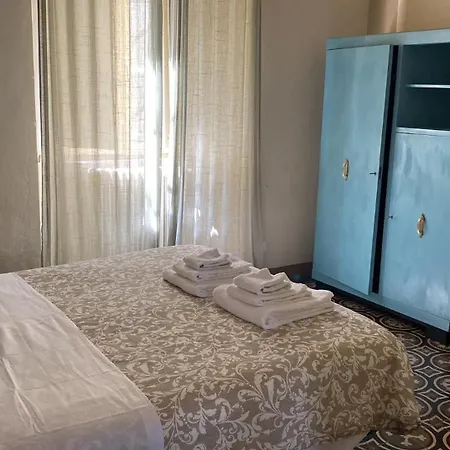 B&B Corte Meraviglia - Relais 루카