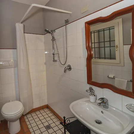 Corte Meraviglia - Relais 3* 루카